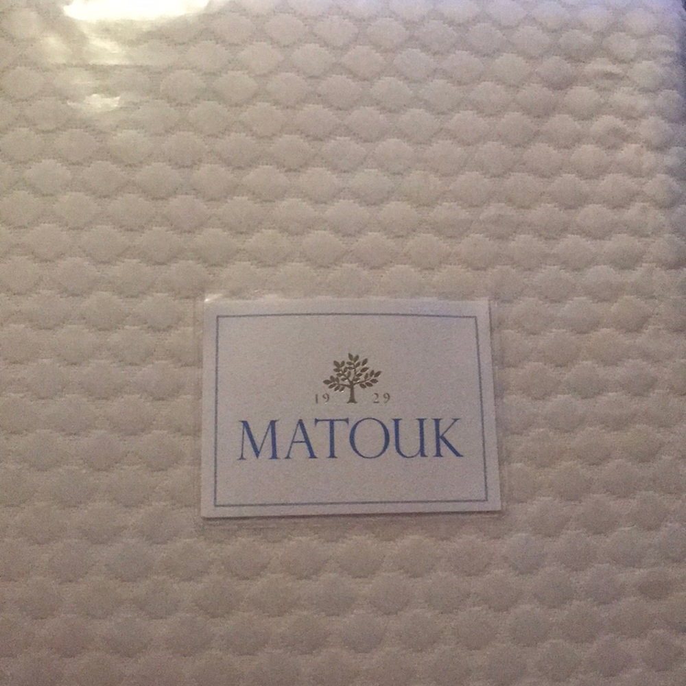 Matouk King Coverlet (112x97)—Pearl Ivory